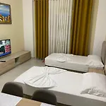 Kevin\'S Lungomare Apartment